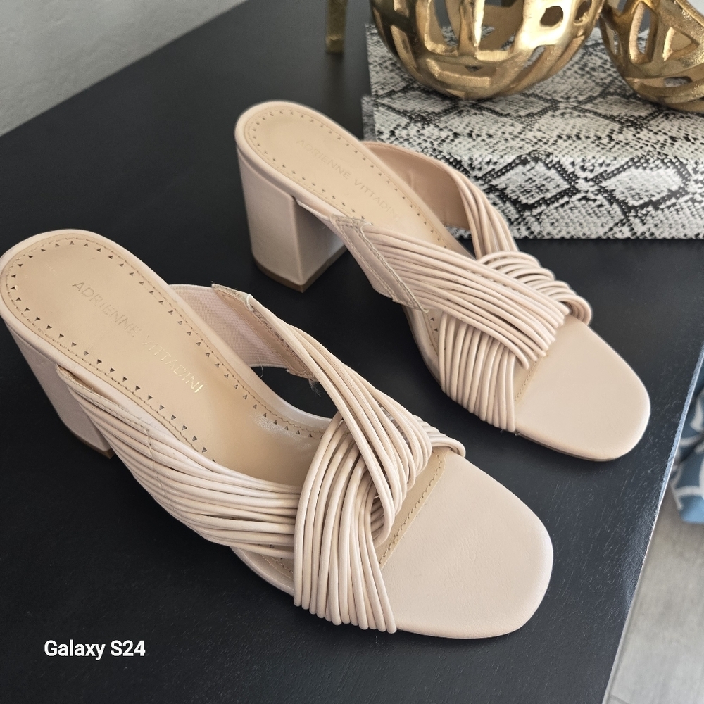 Adrienne Vittadini Annalee Block Heel Mule Sandals Cream Size 7.5 - Picture 9 of 13